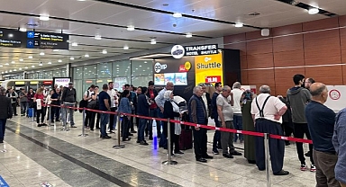 Sabiha Gökçen Havalimanı'nda Oy Kullanma İşlemi Devam Ediyor