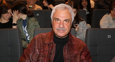 Şehir Tiyatrosuna usta oyunculardan tam not