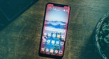 Ses ve görüntü kaydedip siber suçlulara gönderiyor