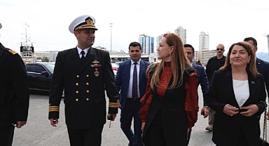 TCG Anadolu Yarınlarımızın Teminatıdır