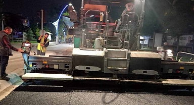 Turan Güneş Caddesi Yol Bakım Timi tarafından asfaltlandı
