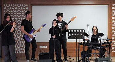 Vecihi Hürkuş Anadolu Lisesi’ne Enstrüman Desteği