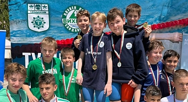 Yüzücülerimizden Büyük Başarı