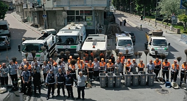 Zeytinburnu’nda Bahar Temizliği Devam Ediyor