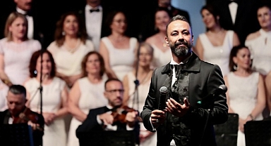 Aliağa Belediyesi Sanatevi TSM Korosu’ndan ‘Unutulmaz Şarkılar’