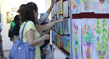 Aydın Büyükşehir Belediyesi Kursiyerleri Resim Yeteneklerini Sergiliyor