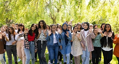 Aydın Doğan Vakfı başarılı kız öğrencileri İstanbul’da ağırlıyor