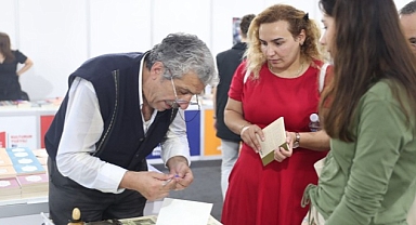 Bağcılar Kitap Fuarı’nda taşlara yoğun ilgi