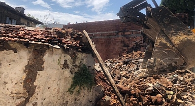 Balbey Mahallesi'nde metruk yapılar yıkıldı
