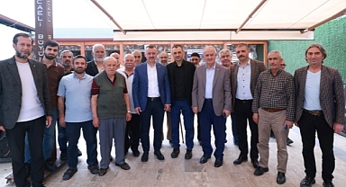 Başkan Büyükakın, Derince İmaret Camii'nde vatandaşlarla sohbet etti