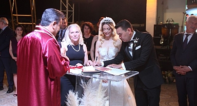 Başkan Kırgöz En Kıymetli Nikahı Kıydı