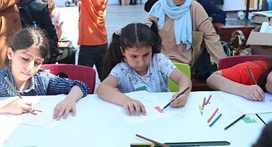 BKF, Karnaval Havasında Yaşanıyor