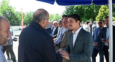Cuma Buluşmaları kapsamında Yazır Mahallesi Yenikent Zeki Altındağ Camii’nde vatandaşlarla bir araya geldi