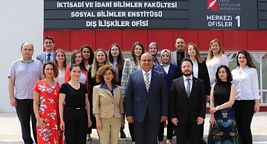 Ege’nin Yabancı Dilde Eğitim Veren İlk Hukuk Fakültesi İKÇÜ’de