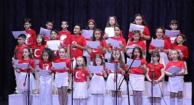 Gemlik Belediyesi Çocuk Korosu İzleyenleri Büyüledi