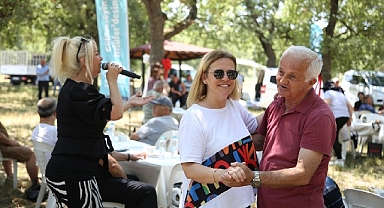 Güle oynaya yaza Merhaba