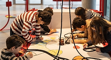 HSBC Türkiye çocuklarla sanatı bir araya getiriyor