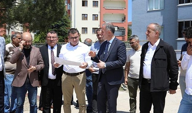 İnegöl’de Eskiyen Parklar Yenileniyor