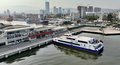 İZDENİZ’in ilk seferinde doluluk oranı yüzde 90’a ulaştı İzmir-Midilli hattında sezon açıldı