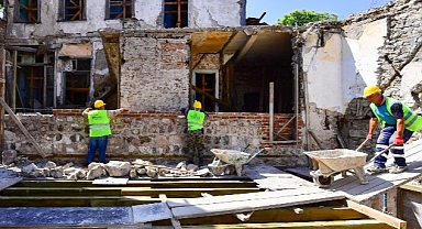 İzmir Büyükşehir’den Basmane’ye tarihi dokunuş