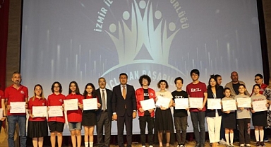 İzmir İl Milli Eğitim Müdürlüğünün “Geleneksel Taçlanan Başarılar Gala Töreni” İzmir İktisat Kongresi Binasında Gerçekleştirildi