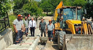 Karabağlar'da kaldırımlar yenileniyor