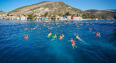Kaş’ın Yunanistan’a en yakın kara parçası Megisti/Meis Adası’ndan başlayan yarış Kaş’ta sona erdi