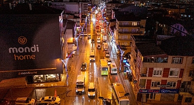 Kocaeli Büyükşehir geceyi gündüze çeviriyor