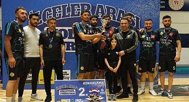 Konya Büyükşehir’in İlçeler Arası Voleybol Turnuvası’nda Şampiyon Çumra Oldu