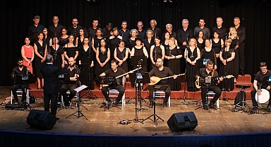 Narlıdere Dostlar Korosu'ndan Aşık Veysel Türküleri Konseri