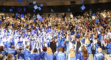 Okan’da mezuniyet sevinci