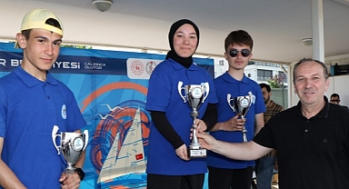 Para Yelken'de kupalar sahiplerini buldu