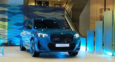 Tamamen Elektrikli Yeni BMW iX1 CI Bloom'da Sanatseverlerle Buluşuyor