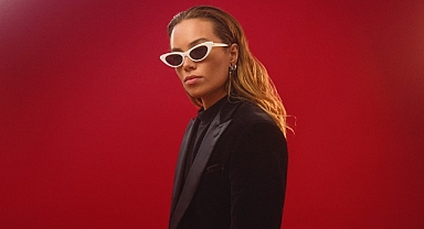 Tek Kişilik Müzik Dehası Tash Sultana, PSM Loves Summer by %100 Müzik Kapsamında 23 Haziran’da Zorlu PSM’de!