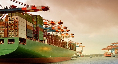 Uluslararası ticaretteki gelişmeler, küresel ekonomik değişimler lojistik sektörünü nasıl etkiliyor?