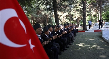 15 Temmuz Anma Programları Şehitlik Ziyaretiyle Başladı