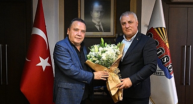 Başkan Böcek Alanyalı turizmcilerle bir araya geldi