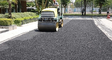 Bayraklı’da asfaltlama çalışmaları sürüyor