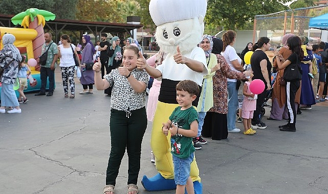 Büyükşehir'in sokak şenlikleriyle doyasıya eğlence