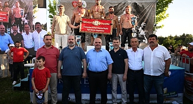 Kartepe'de Başpehlivan Zeybek