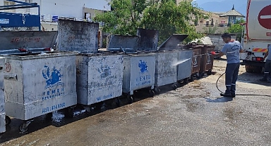Kemer’deki çöp konteynerleri dezenfekte edildi