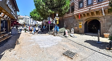 Kritik caddede üstyapıya geçiliyor