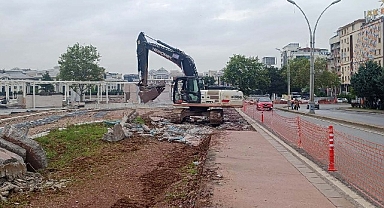 Milli İrade Meydanı'nda şerit genişletme çalışması
