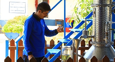 Muğla Büyükşehir Distilasyon Tesisi Muğla’nın Aromatik Bitkileri’ni İşliyor