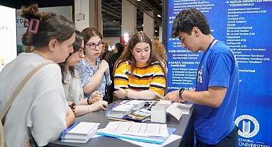 Okan Üniversitesi Tercih Fuarı'nda aday öğrencilerle buluştu