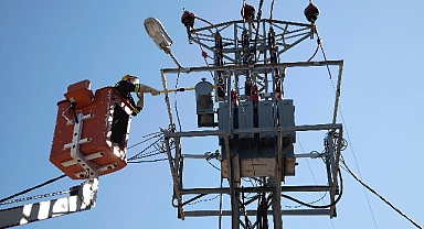 Sahiller doldu, bayramın 4. günü elektrik tüketiminde rekor kırıldı