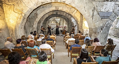 Tarihi Mekânda Büyüleyen Konser