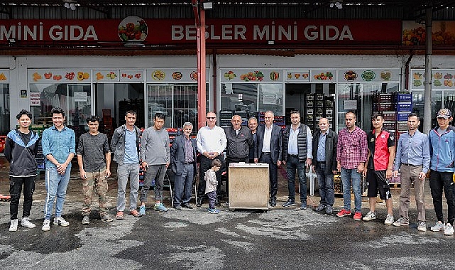 Toptancılar sebze hali esnafından başkan Bilgin'e teşekkür