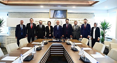 Ulaştırma ve Altyapı Bakanı Abdulkadir Uraloğlu'na