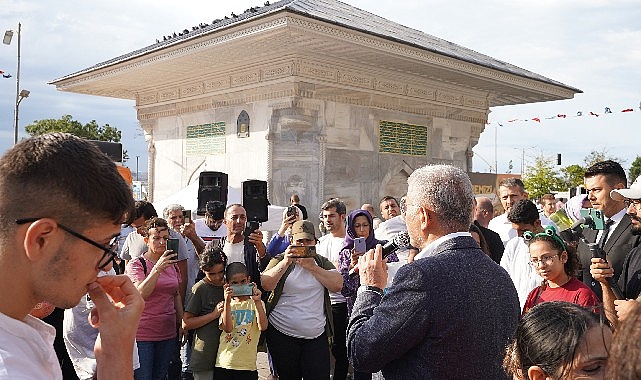 Üsküdar'da 10 bin kişiye aşure ikram edildi
